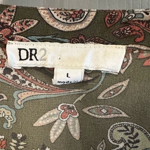 DR2 V-neck Button Down Paisley Blouse - Picture 4 of 4